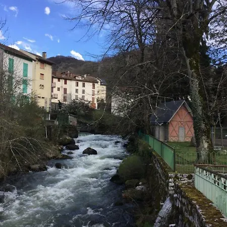 Au Des Quatre Saisons Apartment *