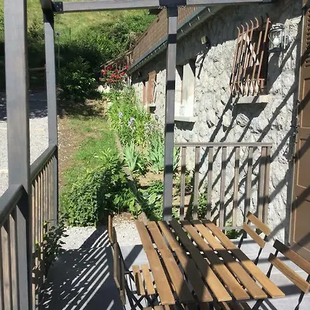 Au Des Quatre Saisons *