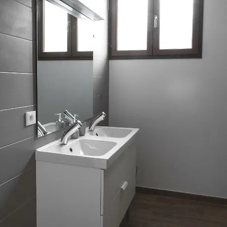 Au Des Quatre Saisons Apartment