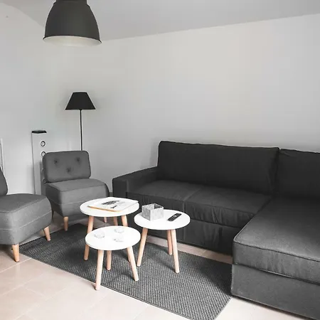 Au Des Quatre Saisons