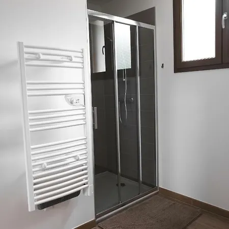 Au Des Quatre Saisons