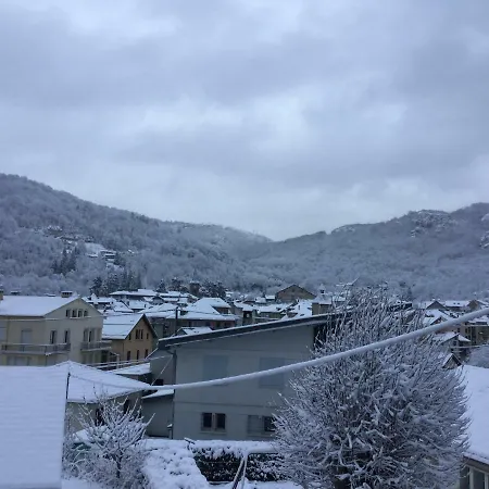 Au Des Quatre Saisons Apartment