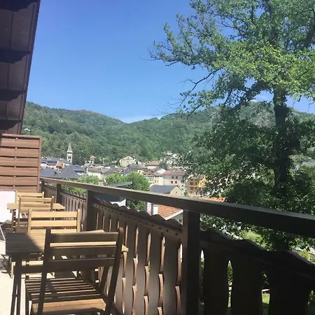 Au Des Quatre Saisons *