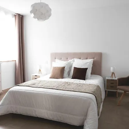 Au Des Quatre Saisons *